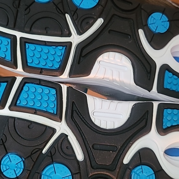 New balance running shoe - Picture 4 of 4